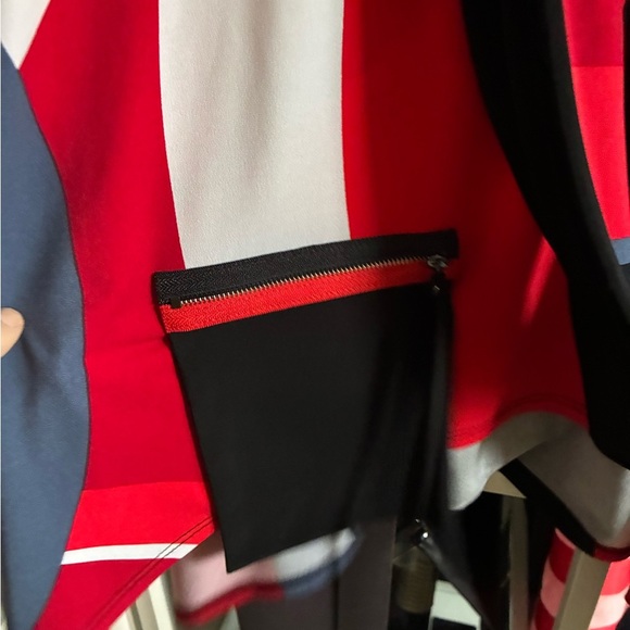 Joseph Ribkoff printed Blouse size 10 - Picture 3 of 4